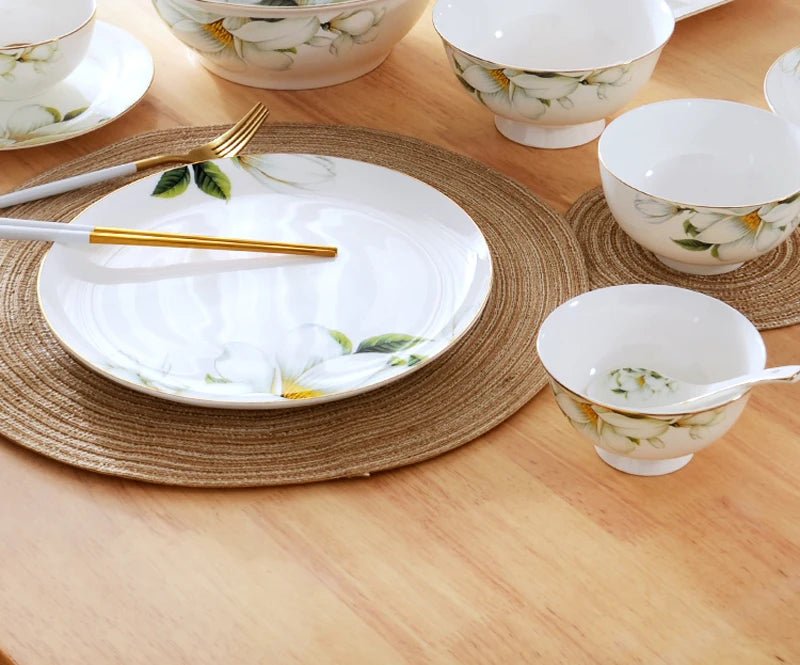 Assiette en bone china 10 pouces avec bordure dorée - Assiette de service motif floral pour buffet et repas - Cuisine Chez Nadine
