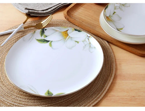 Assiette en bone china 10 pouces avec bordure dorée - Assiette de service motif floral pour buffet et repas - Cuisine Chez Nadine