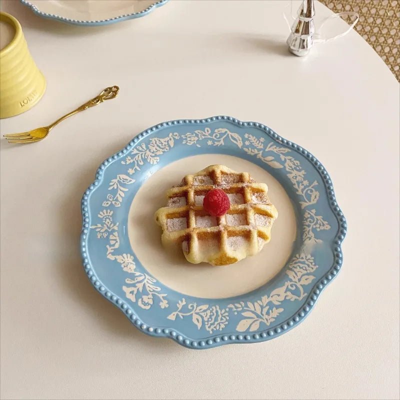 Assiette en Céramique avec Motif Dentelle Style Palace - Assiette à Dessert et Cuisine Occidentale Gaufrée Nordique - Cuisine Chez Nadine