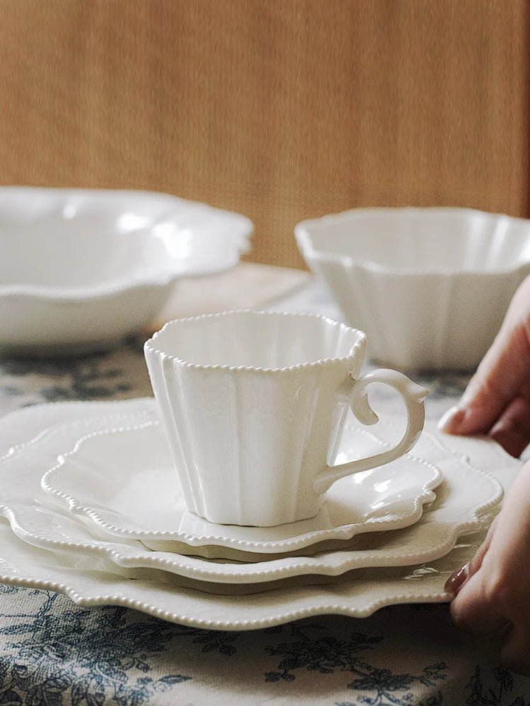 Assiette en céramique haut de gamme motif floral - Style français pour salades, steaks et soupes - Cuisine Chez Nadine