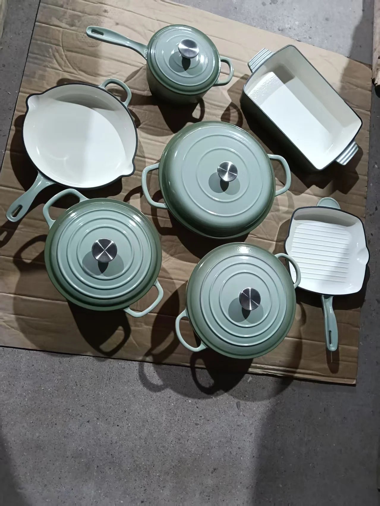 Batterie de Cuisine en Fonte Émaillée – 11 Pièces, Multifonction, Tous Feux - Cuisine Chez Nadine