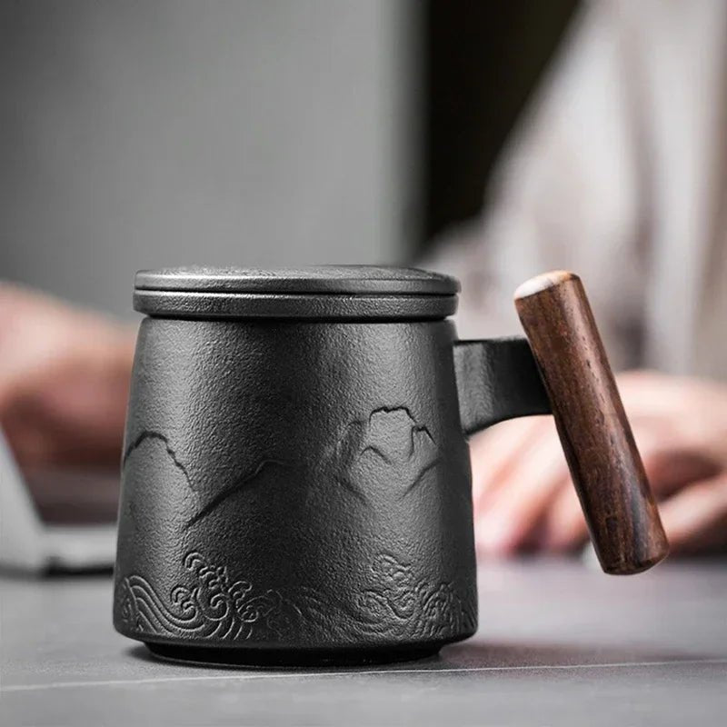 Belle Tasse à Thé Céramique Vintage Café Bière Grande avec Infuseur Couvercle Poignée Bois Cadeau Personnalisé - Cuisine Chez Nadine