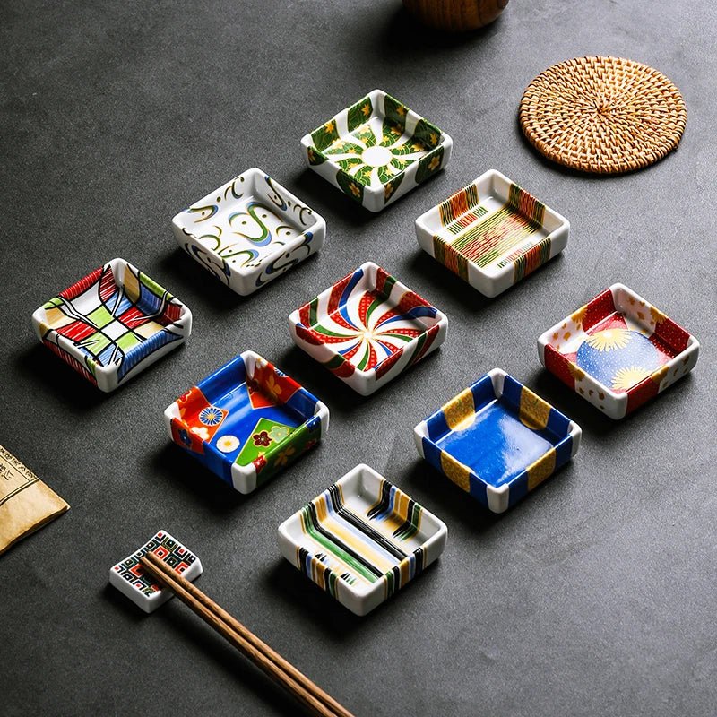 Coupelle carrée en céramique pour sauces - Assiette japonaise peinte à la main pour condiments et apéritifs - Cuisine Chez Nadine