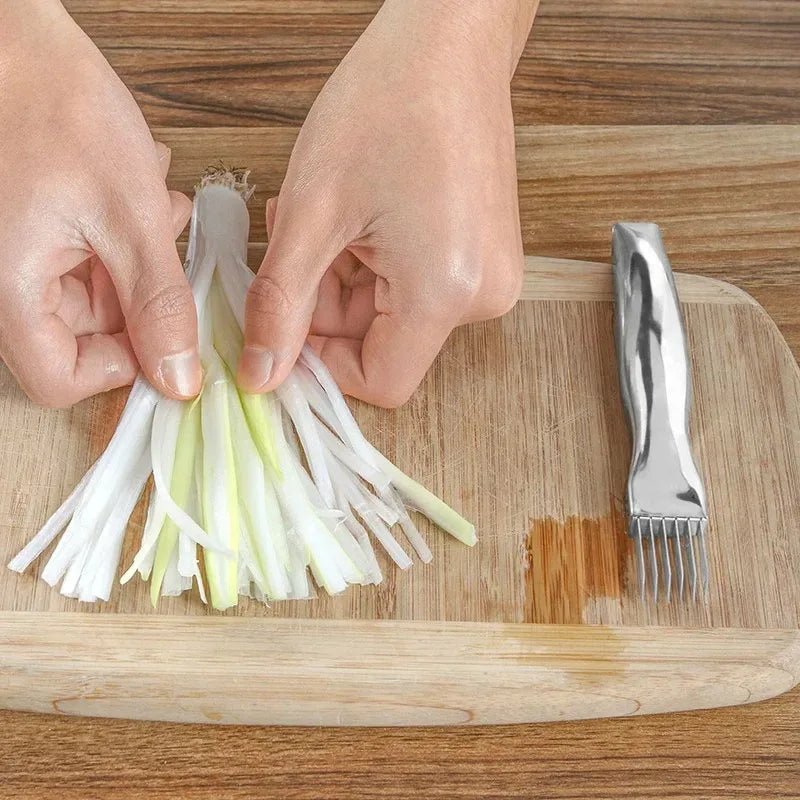 Couteau à Oignons Verts avec Poignée Courbée en Acier Inoxydable - Hachoir Rapide pour Aliments et Légumes - Cuisine Chez Nadine