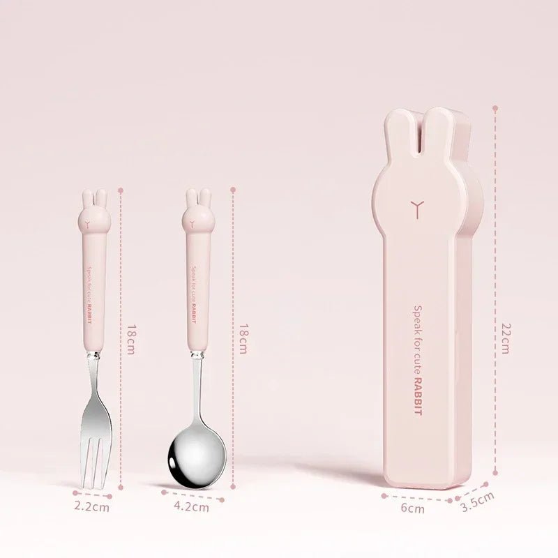 Ensemble Couverts Portables avec Étui Cartoon - Fourchette, Cuillère et Baguettes en Acier Inoxydable Réutilisables pour Voyage - Cuisine Chez Nadine