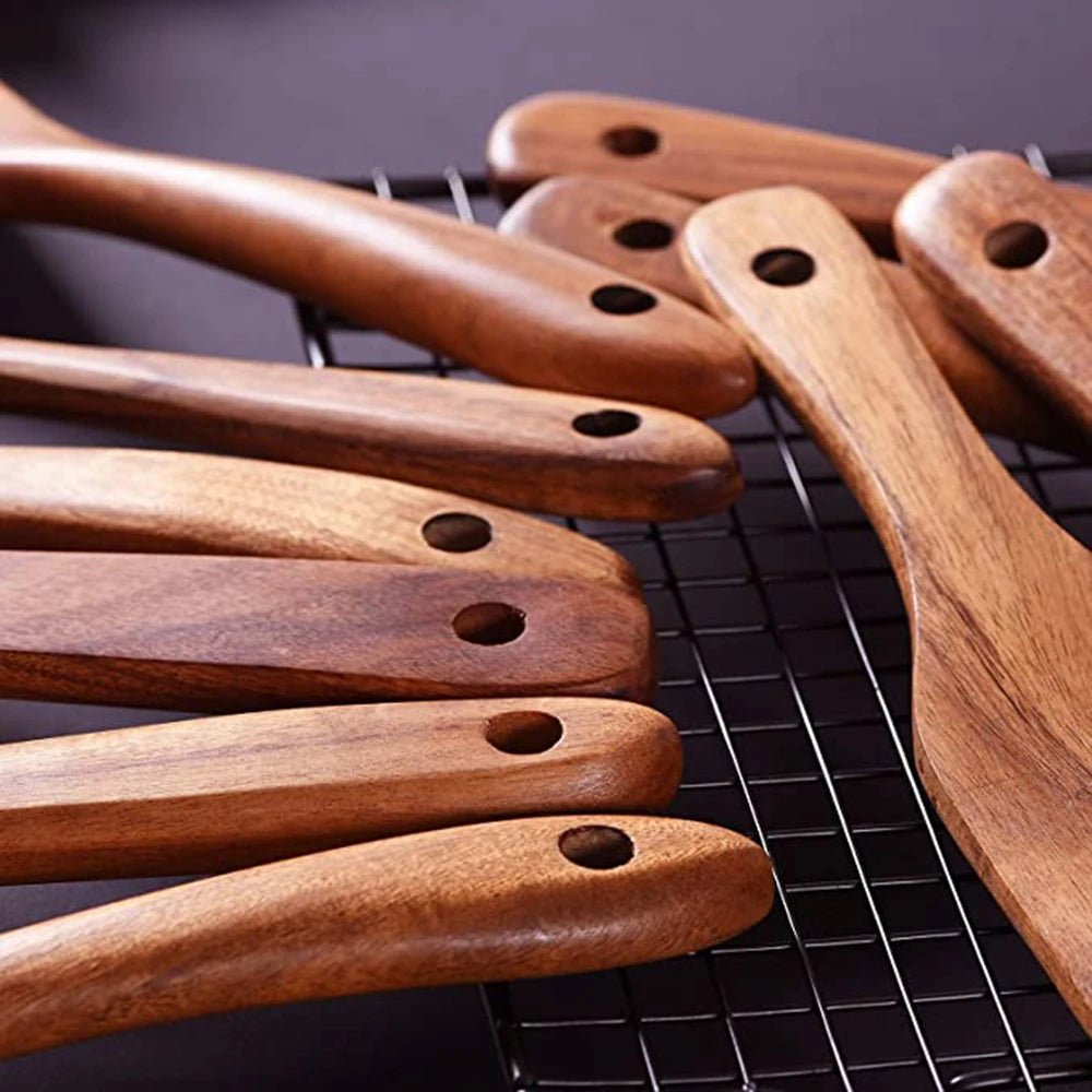 Ensemble de 9 Ustensiles de Cuisine en Bois - Cuillères et Outils Naturels Écologiques - Cuisine Chez Nadine