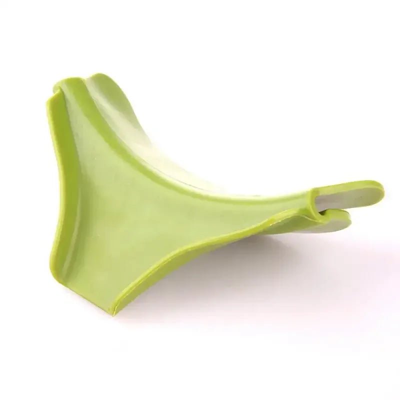 Entonnoir de Cuisine en Silicone avec Bord Anti - Éclaboussures et Bec Verseur - Outil de Versement Anti - Renversement - Cuisine Chez Nadine