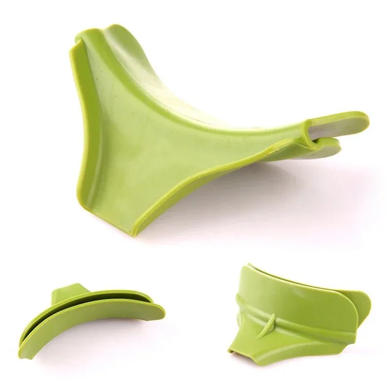 Entonnoir de Cuisine en Silicone avec Bord Anti - Éclaboussures et Bec Verseur - Outil de Versement Anti - Renversement - Cuisine Chez Nadine