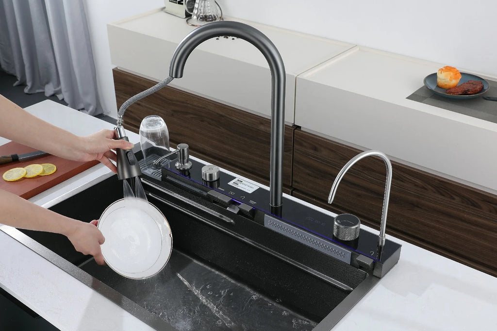 Évier de Cuisine Intelligent en Inox – Affichage Digital, Rince - Tasse, Finition Nano Noire - Cuisine Chez Nadine