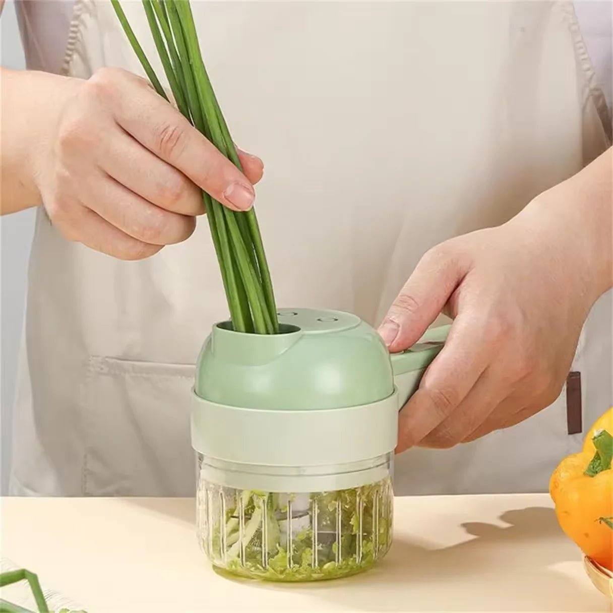Hachoir Électrique Sans Fil Multifonction - Coupe - Légumes, Tranche - Fruits, Presse - Ail et Mixeur Portable pour Cuisine - Cuisine Chez Nadine
