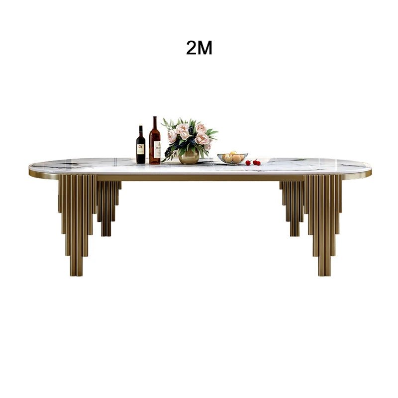 Table à manger ovale en marbre avec pieds en acier inoxydable doré - 6 à 8 places - Cuisine Chez Nadine