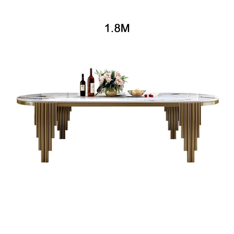 Table à manger ovale en marbre avec pieds en acier inoxydable doré - 6 à 8 places - Cuisine Chez Nadine