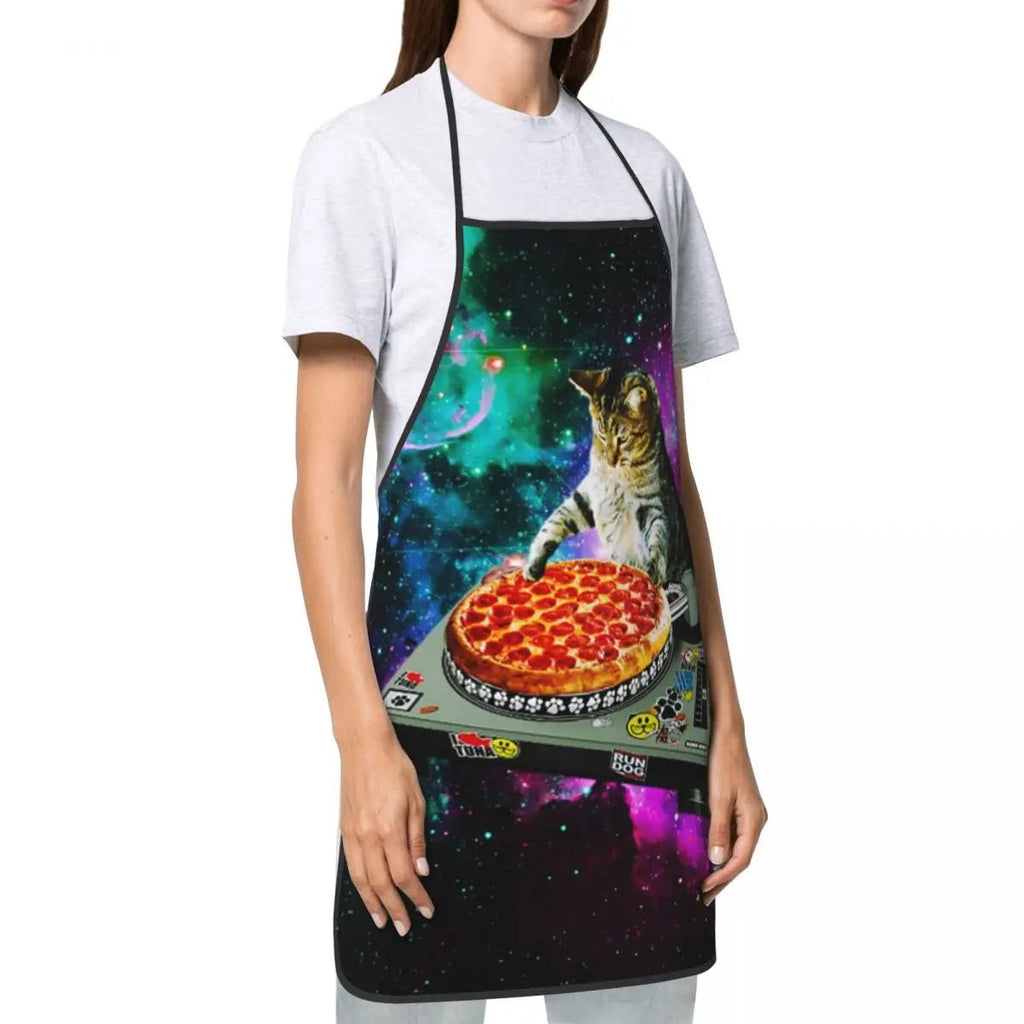 Tablier Space DJ Cat Pizza - Tablier de Cuisine Unisexe Original en Tissu Non Tissé - Cuisine Chez Nadine